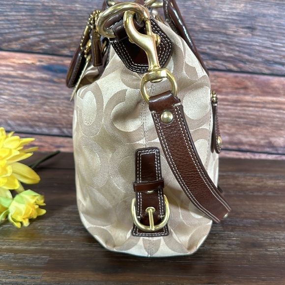 Coach Beige/Brown Op Art Canvas and Leather Julianne Hobo! In Great Condition! - Picture 3 of 12